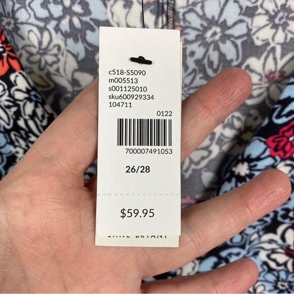 Lane Bryant Blue Floral Button Front Blouse Sz.26/28 NWT - Picture 7 of 13